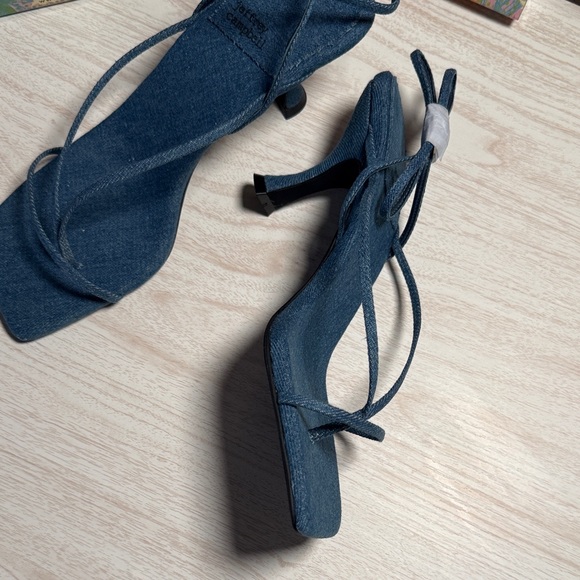 Jeffrey Campbell Jeffrey Campbell Women's Fluxx Sandal denim heel - Picture 4 of 8